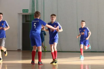 Złoto piłkarzy UKS AP w Łysych (zdjęcia, wideo)
