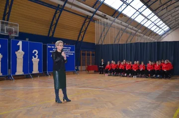 Ślubowanie uczniów pierwszej klasy sportowej w Małkini Górnej (zdjęcia)