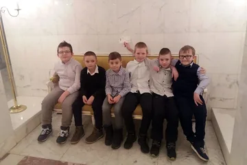 Uczniowie "dwójki" na spektaklu w warszawskim teatrze (zdjęcia)