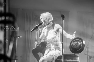 Magiczny wieczór z muzyką. Anna Wyszkoni w Ostrowi Mazowieckiej (zdjęcia, wideo)