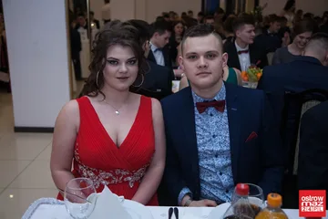 Studniówka maturzystów LO im. M. Kopernika (zdjęcia, wideo)