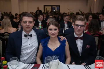 Studniówka maturzystów LO im. M. Kopernika (zdjęcia, wideo)