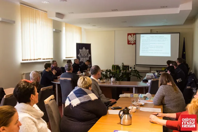 Debata dotycząca bezpieczeństwa w Starym Lubotyniu (zdjęcia, wideo)