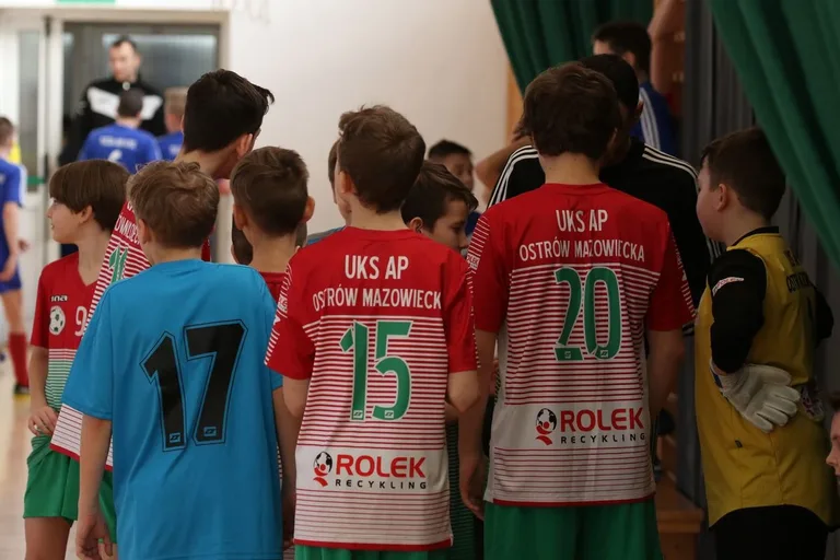 Złoto piłkarzy UKS AP w Łysych (zdjęcia, wideo)