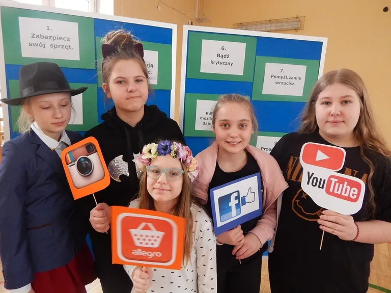 Bezpieczny internet w "jedynce" (zdjęcia)