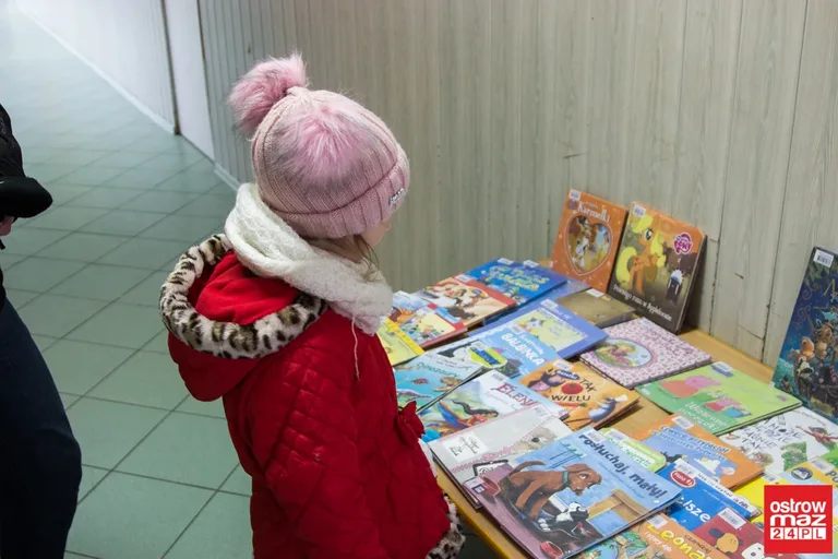 Mobilna biblioteka w Miejskim Przedszkolu nr 1 (zdjęcia, wideo)