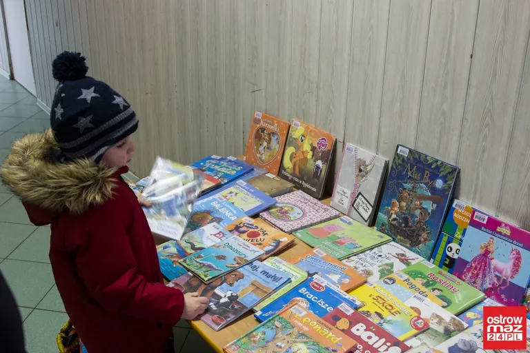 Mobilna biblioteka w Miejskim Przedszkolu nr 1 (zdjęcia, wideo)