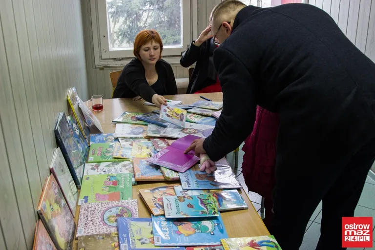 Mobilna biblioteka w Miejskim Przedszkolu nr 1 (zdjęcia, wideo)
