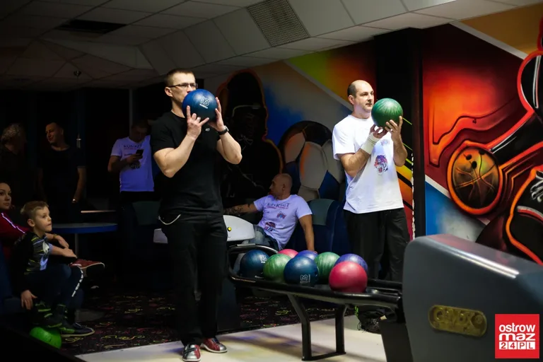 Tygrysy na czele drużynowej ligi bowlingowej (zdjęcia, wideo)