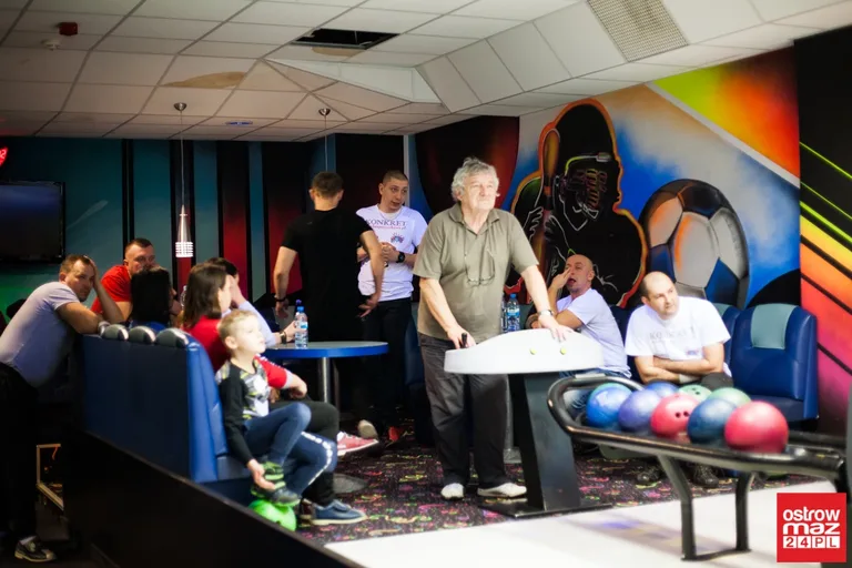Tygrysy na czele drużynowej ligi bowlingowej (zdjęcia, wideo)