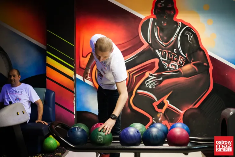 Tygrysy na czele drużynowej ligi bowlingowej (zdjęcia, wideo)