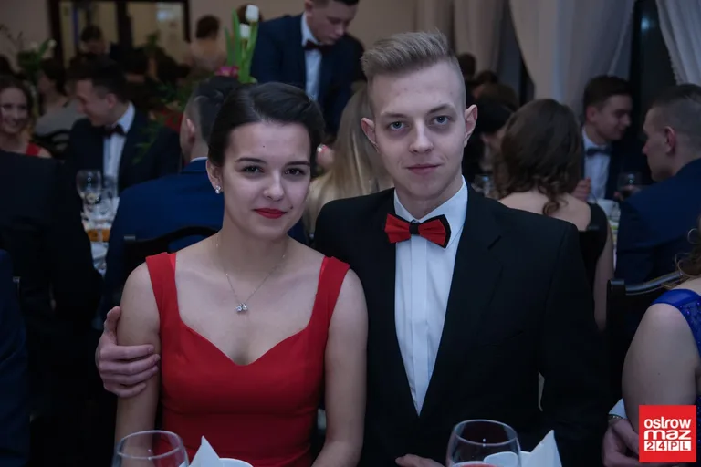 Studniówka maturzystów LO im. M. Kopernika (zdjęcia, wideo)