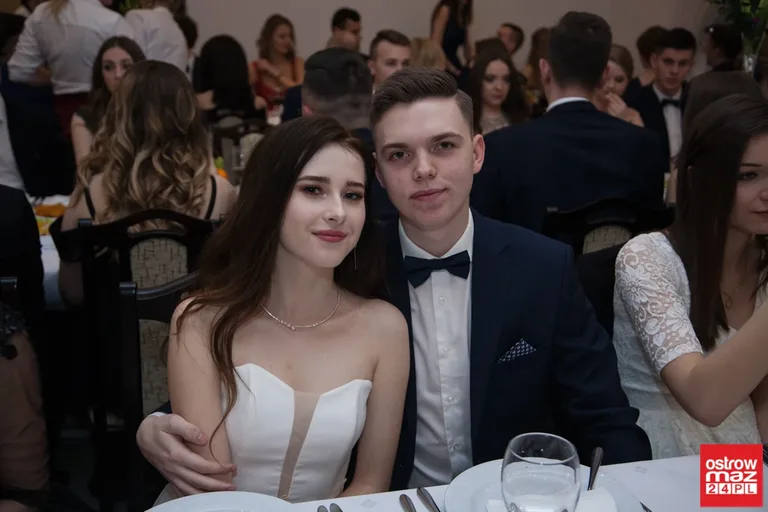 Studniówka maturzystów LO im. M. Kopernika (zdjęcia, wideo)