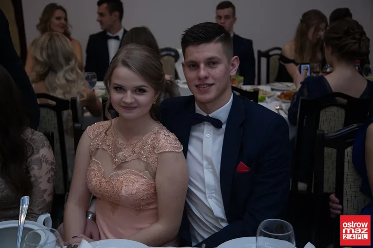 Studniówka maturzystów LO im. M. Kopernika (zdjęcia, wideo)