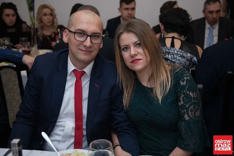 Studniówka maturzystów LO im. M. Kopernika (zdjęcia, wideo)