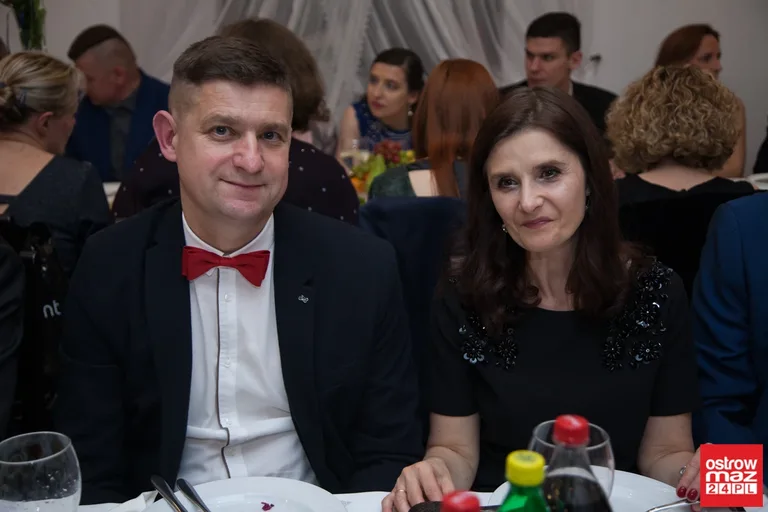 Studniówka maturzystów LO im. M. Kopernika (zdjęcia, wideo)