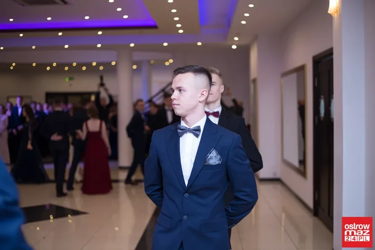 Studniówka maturzystów LO im. M. Kopernika (zdjęcia, wideo)