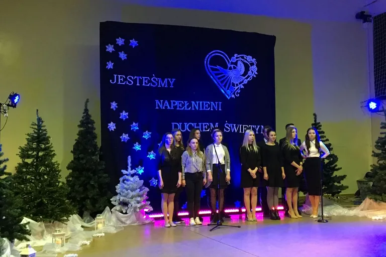 Spotkanie pracowników oświaty z biskupem Tadeuszem Bronakowskim (zdjęcia)