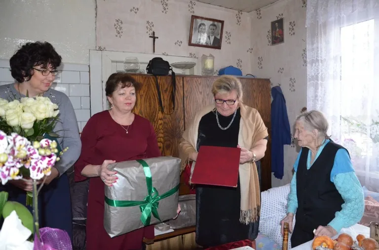 Małkinia Górna: setne urodziny Marcjanny Siwek (zdjęcia)
