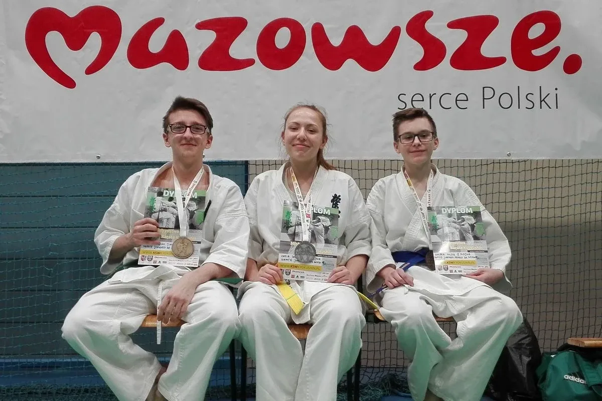 Komplet medali brokowskich karateków na Mistrzostwach Mazowsza (zdjęcia)