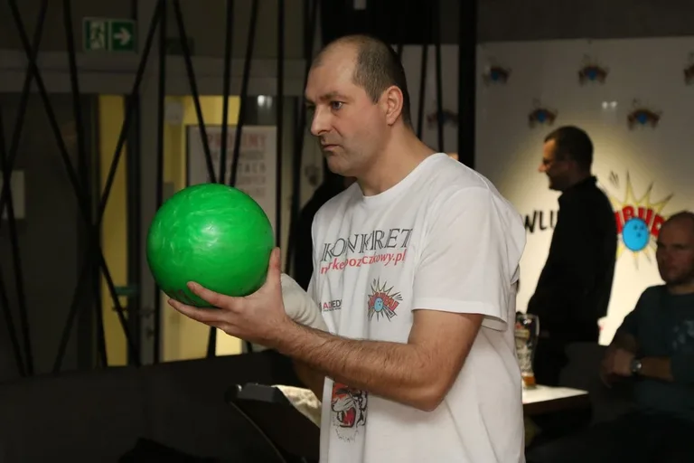 Brzostek tuż za podium w bowlingu (zdjęcia, wideo)