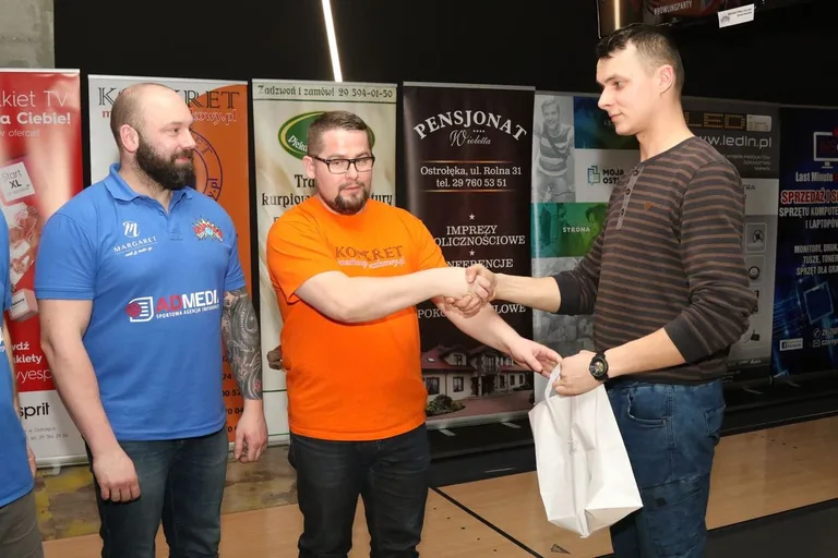 Brzostek tuż za podium w bowlingu (zdjęcia, wideo)