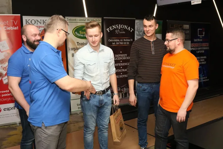 Brzostek tuż za podium w bowlingu (zdjęcia, wideo)