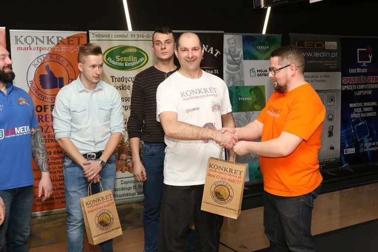 Brzostek tuż za podium w bowlingu (zdjęcia, wideo)