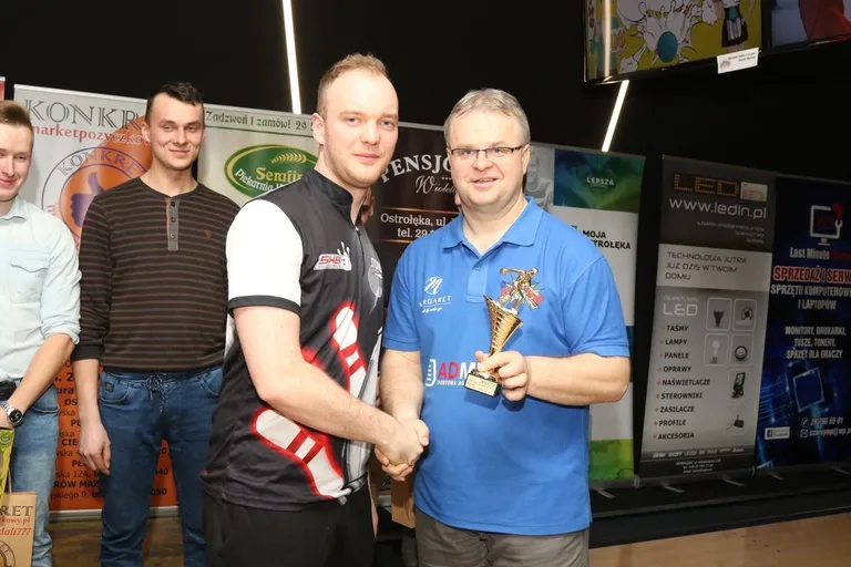Brzostek tuż za podium w bowlingu (zdjęcia, wideo)