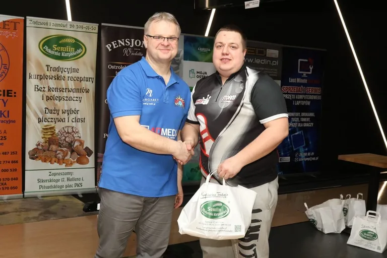 Brzostek tuż za podium w bowlingu (zdjęcia, wideo)