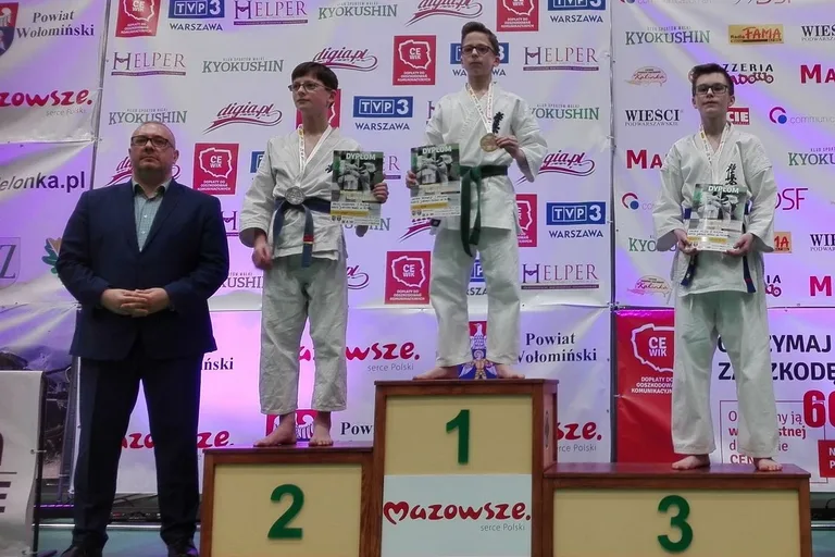 Komplet medali brokowskich karateków na Mistrzostwach Mazowsza (zdjęcia)