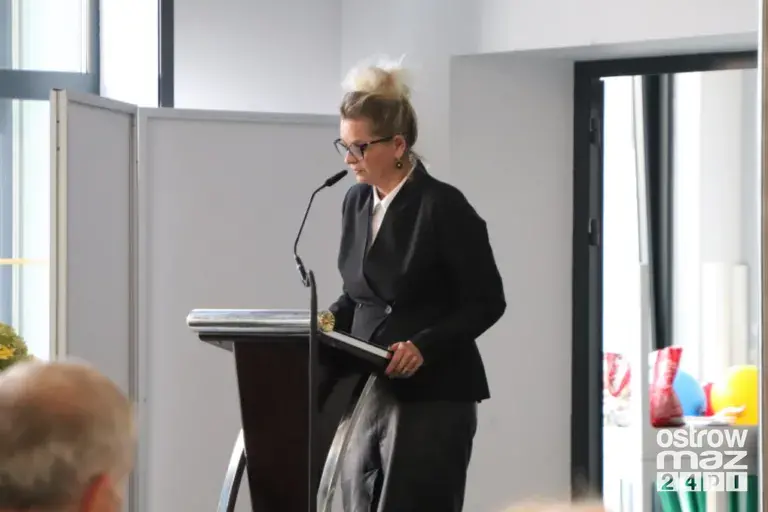 Uniwersytet Trzeciego Wieku w Ostrowi Mazowieckiej zainaugurował rok 2026/2027. Zobacz, co się działo (zdjęcia, wideo)