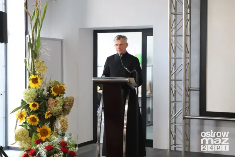 Uniwersytet Trzeciego Wieku w Ostrowi Mazowieckiej zainaugurował rok 2026/2027. Zobacz, co się działo (zdjęcia, wideo)