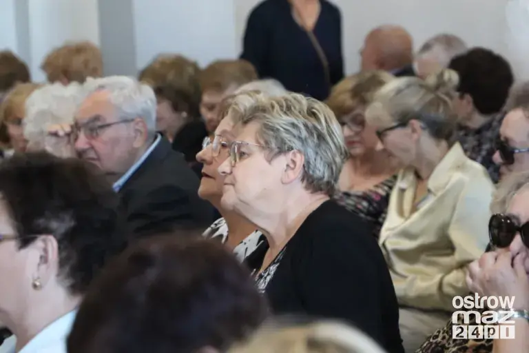 Uniwersytet Trzeciego Wieku w Ostrowi Mazowieckiej zainaugurował rok 2026/2027. Zobacz, co się działo (zdjęcia, wideo)