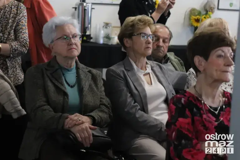 Uniwersytet Trzeciego Wieku w Ostrowi Mazowieckiej zainaugurował rok 2026/2027. Zobacz, co się działo (zdjęcia, wideo)