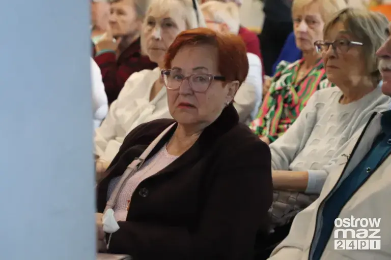 Uniwersytet Trzeciego Wieku w Ostrowi Mazowieckiej zainaugurował rok 2026/2027. Zobacz, co się działo (zdjęcia, wideo)