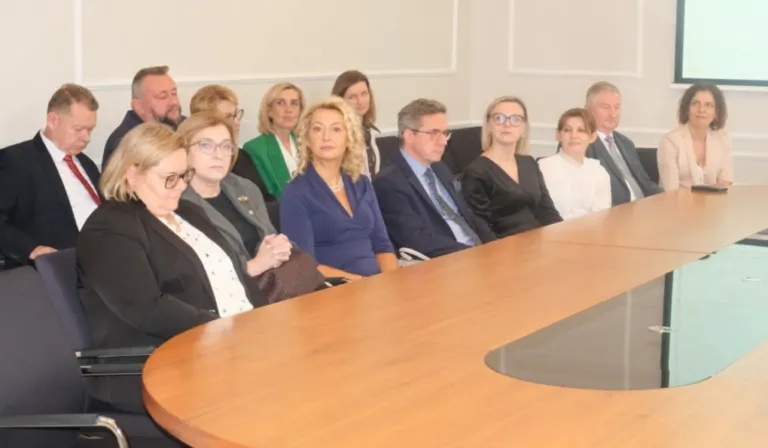 Powiatowy Dzień Edukacji Narodowej. Fot. Starostwo Powiatowe w Ostrowi Mazowieckiej