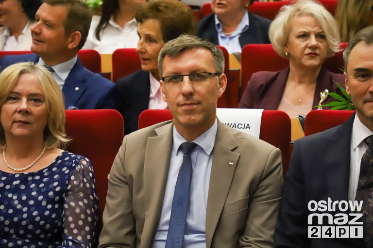 35 lat razem dla pacjentów. Pielęgniarki i położne świętowały w Ostrołęce