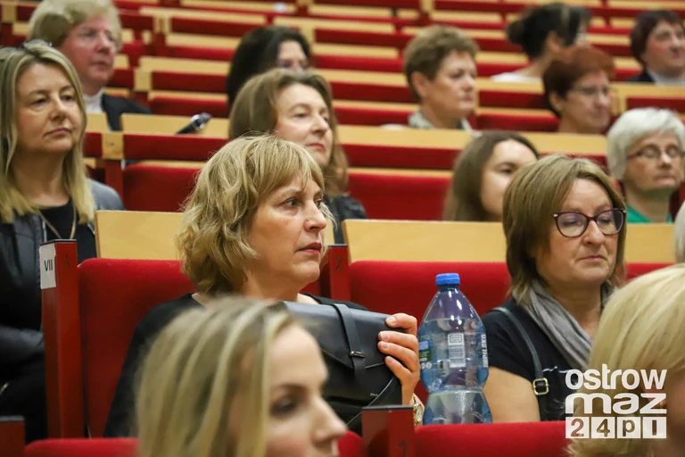 35 lat razem dla pacjentów. Pielęgniarki i położne świętowały w Ostrołęce
