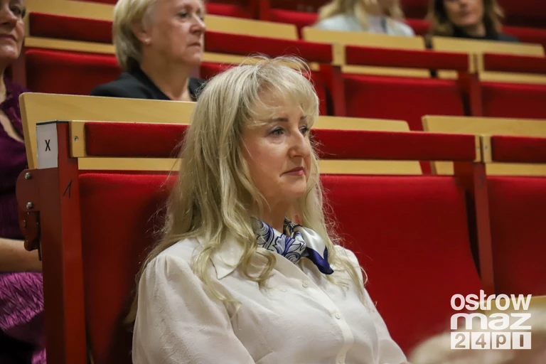 35 lat razem dla pacjentów. Pielęgniarki i położne świętowały w Ostrołęce