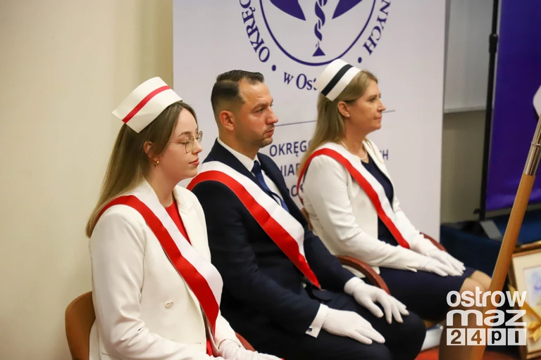 35 lat razem dla pacjentów. Pielęgniarki i położne świętowały w Ostrołęce