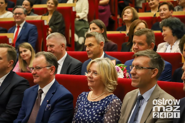 35 lat razem dla pacjentów. Pielęgniarki i położne świętowały w Ostrołęce