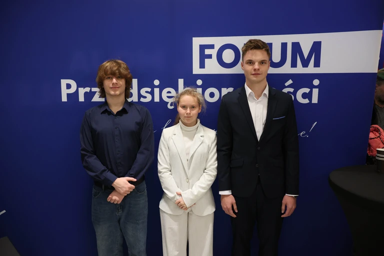 3. Regionalne Forum Przedsiębiorczości - ciekawe rozmowy (nie tylko o biznesie) i 300 osób w sali Wisteria (zdjęcia)