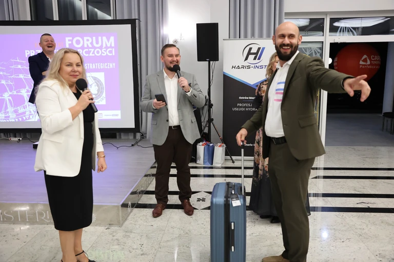 3. Regionalne Forum Przedsiębiorczości - ciekawe rozmowy (nie tylko o biznesie) i 300 osób w sali Wisteria (zdjęcia)