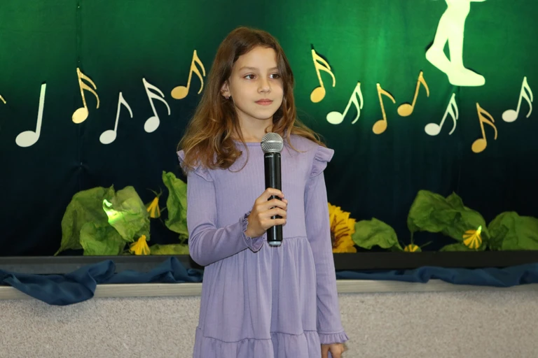 Młodzi wokaliści pokazali talent. Za nami XII Festiwal 'Nutka' w Goworowie. Fot. Szkoła Podstawowa w Goworowie