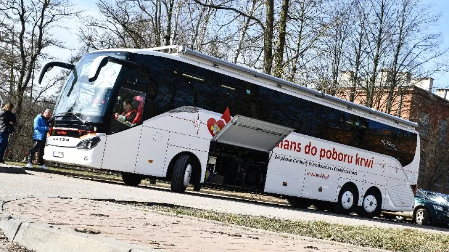 Prawie 11 litrów krwi zebrano w Komorowie. Żołnierze pokazali, że można na nich liczyć (zdjęcia)