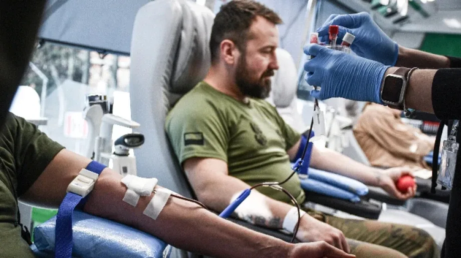 Prawie 11 litrów krwi zebrano w Komorowie. Żołnierze pokazali, że można na nich liczyć (zdjęcia)