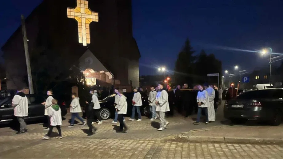 Droga Krzyżowa ulicami Ostrowi Mazowieckiej (zdjęcia, wideo)