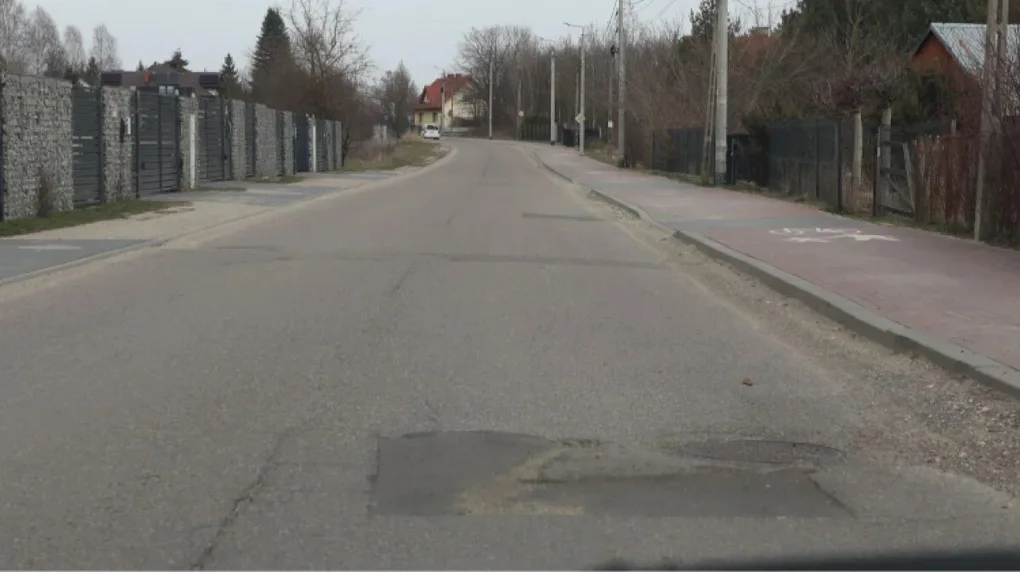 Stan dróg w Ostrowi po zimie. Mieszkańcy wskazali problematyczne ulice, a my interweniujemy (zdjęcia, wideo)