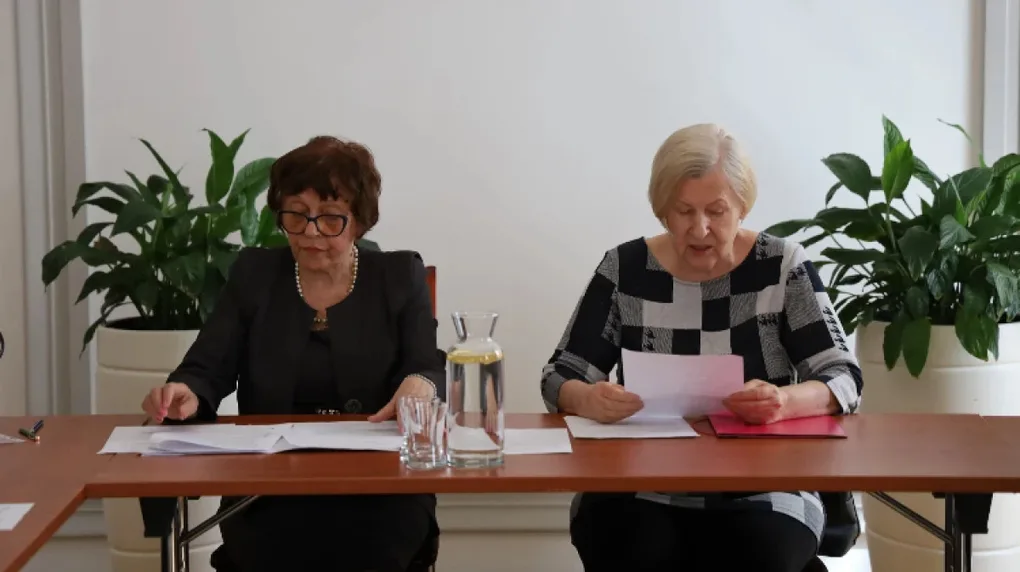 Seniorzy zabrali głos w ważnej sprawie. Chodzi o autobusy i nowy przystanek (zdjęcia)